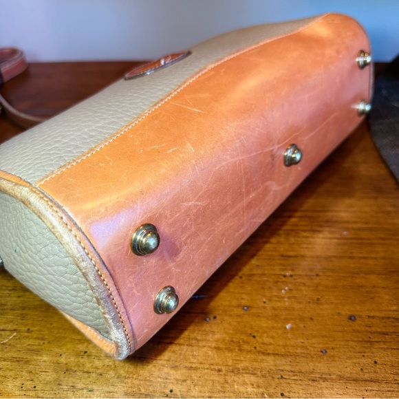 🛍️🛍️ AUTHENTIC DOONEY & BOURKE TOUPE / BROWN CROSSBODY BAG 🩷 💼 GOOD COND - Picture 7 of 11